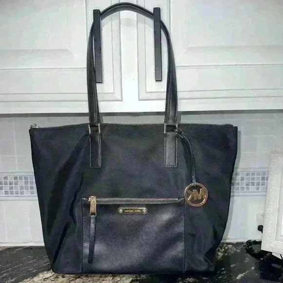 Michael Kors Handbags - Michael Kors Ariana Large Nylon ToteShoulder Bag with Leather Handles Black!